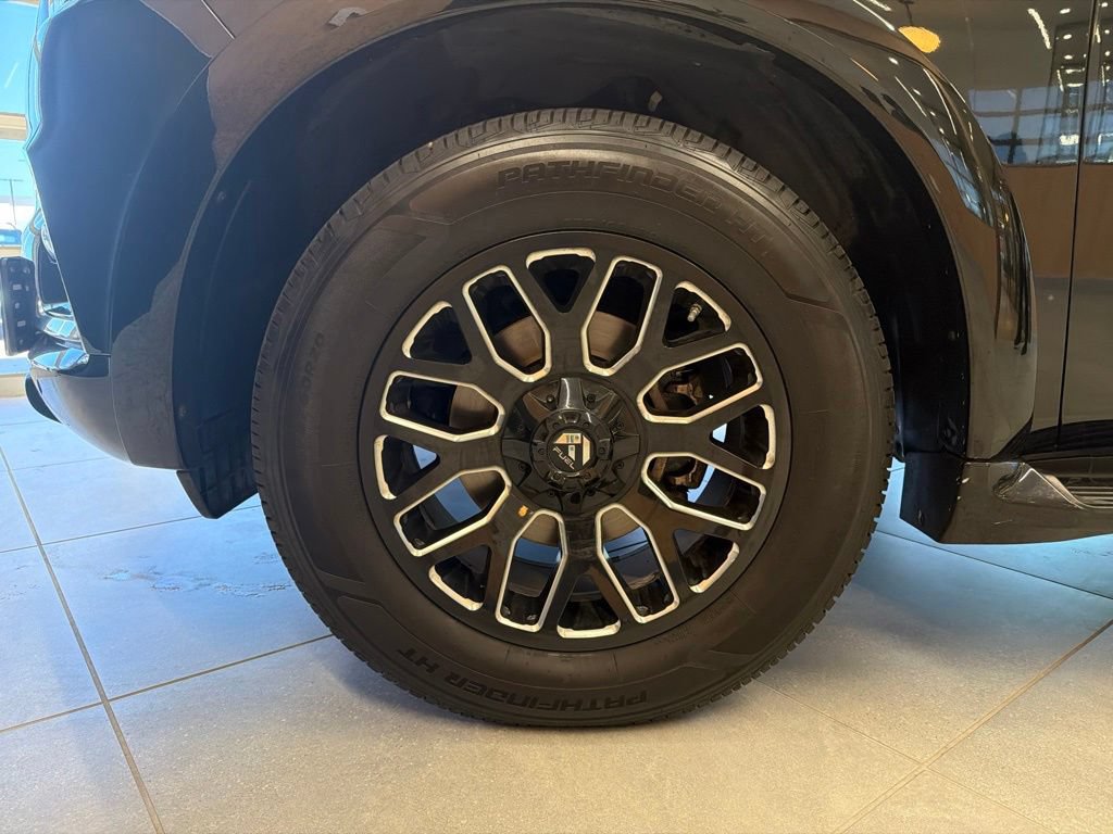Used 2022 INFINITI QX80 Luxe w/ All-Season Package RWD image 24