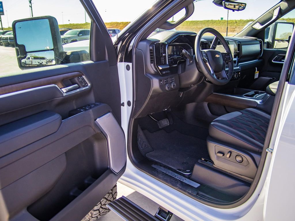 Used 2025 Chevrolet Silverado 3500 High Country w/ High Country Premium Package image 36