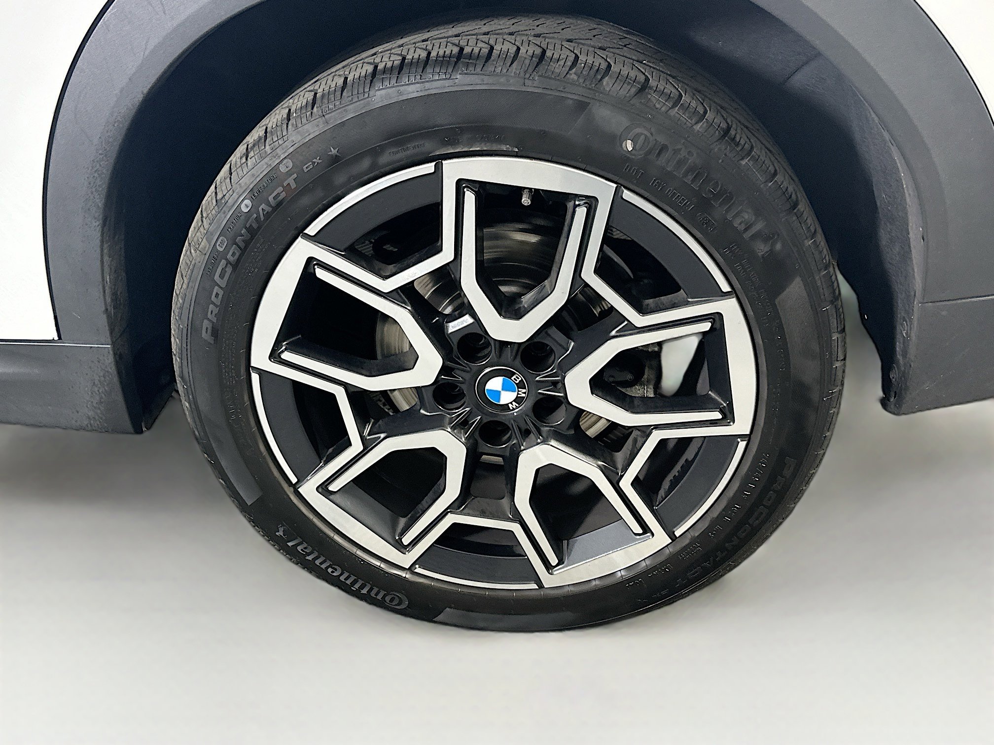 Used 2025 BMW X2 xDrive28i image 11