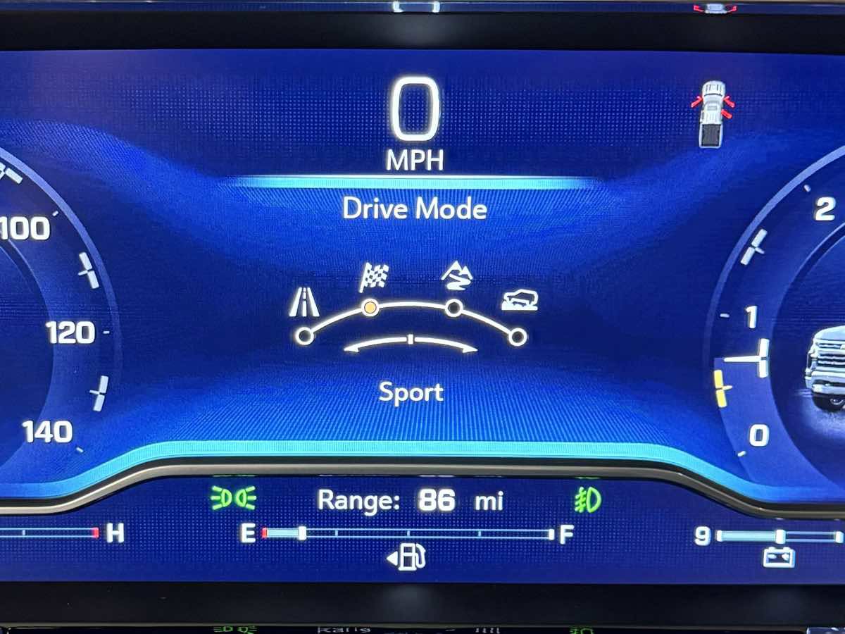 Used 2024 Chevrolet Silverado 1500 RST w/ Convenience Package II image 22