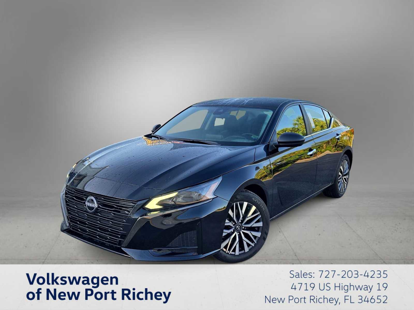 Used 2025 Nissan Altima 2.5 SV image 1