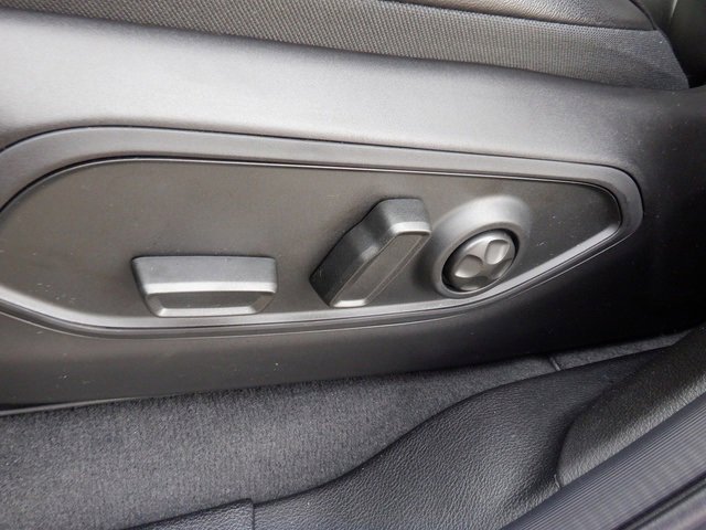 New 2025 Jeep Grand Cherokee Limited w/ Trailer Tow Package image 16