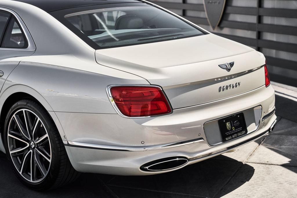 Used 2022 Bentley Flying Spur W12 AWD/4WD image 10