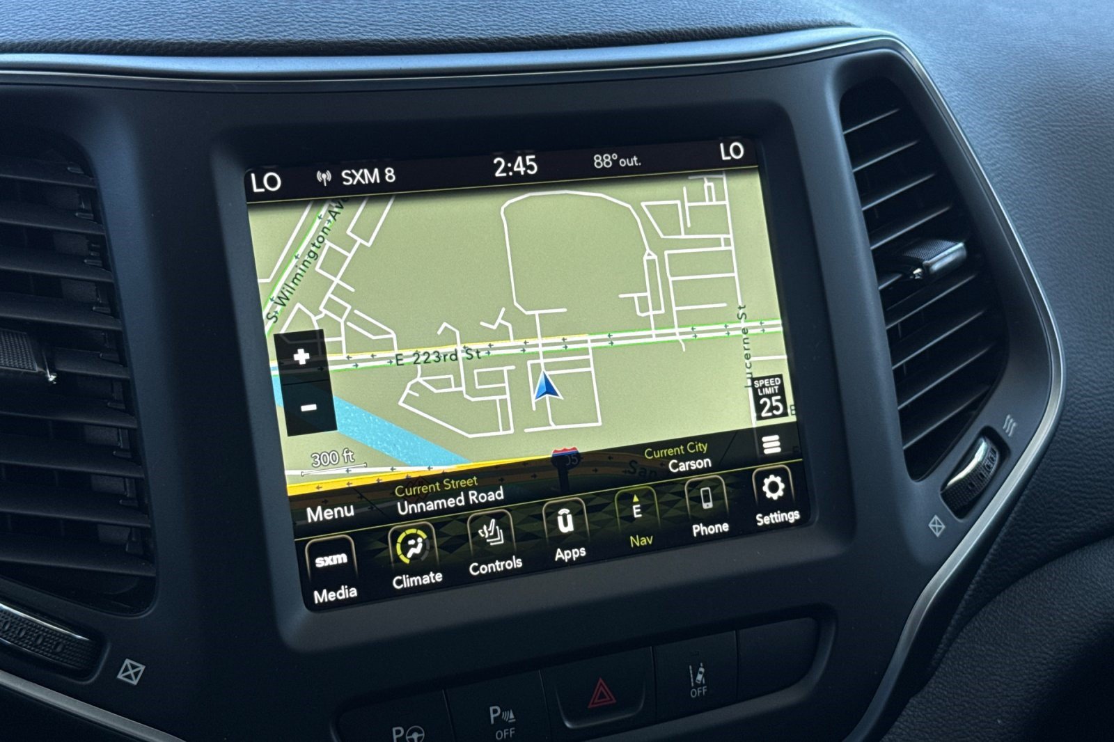 Used 2023 Jeep Cherokee Altitude Lux AWD/4WD image 19