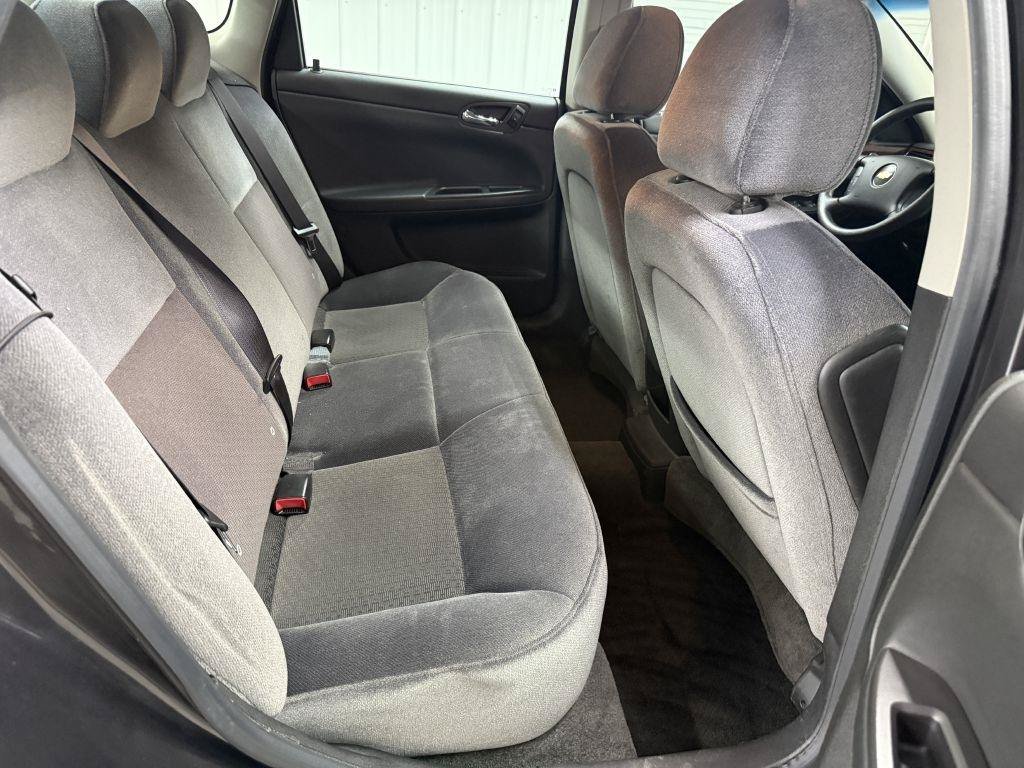 Used 2009 Chevrolet Impala LT FWD image 21