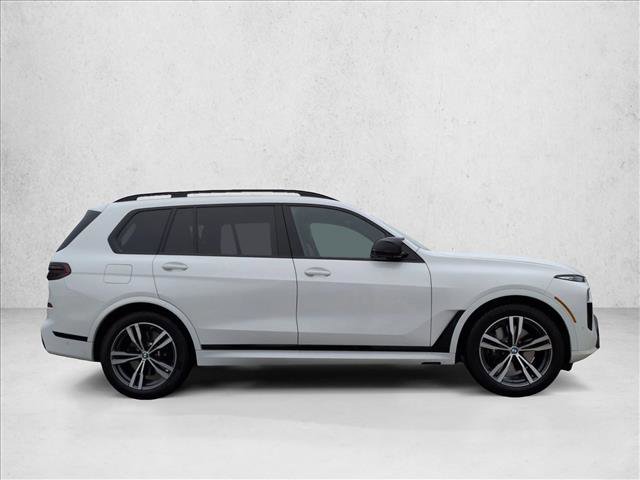 Used 2024 BMW X7 M60i image 4