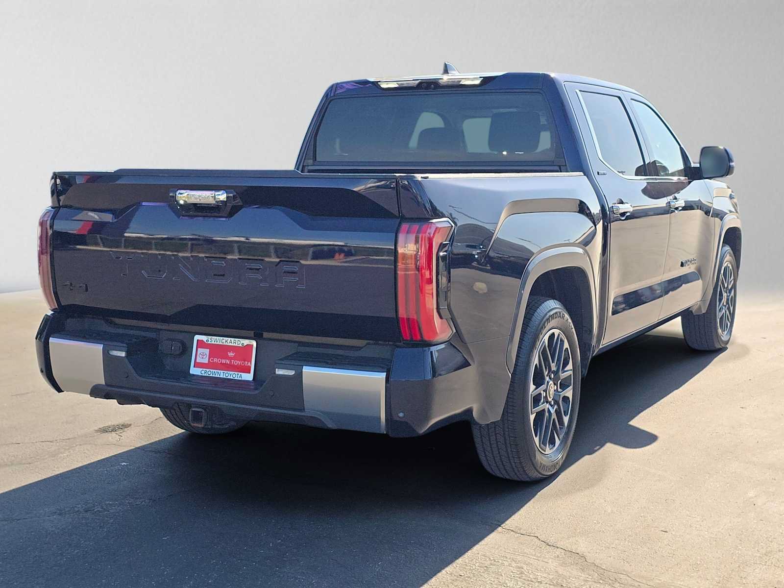 Used 2023 Toyota Tundra Limited AWD/4WD image 3