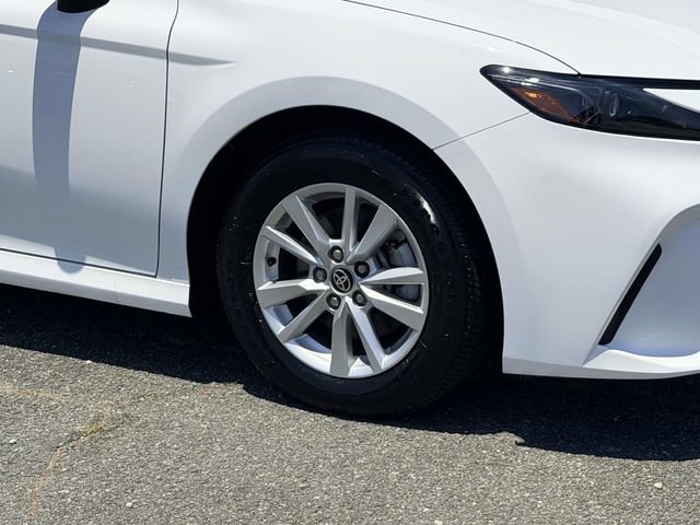 Used 2026 Toyota Camry LE FWD image 7