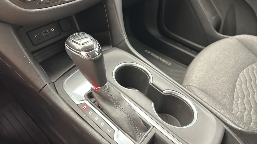 Used 2019 Chevrolet Equinox LT FWD image 18