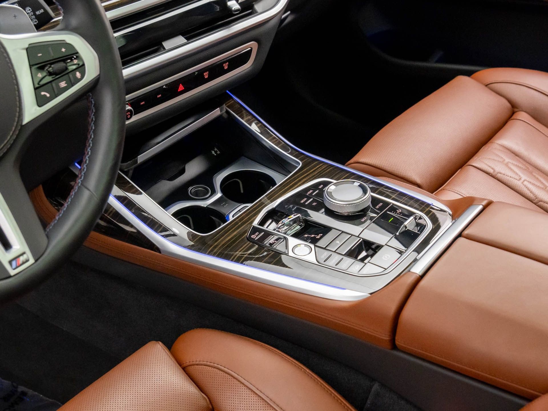 Used 2025 BMW X7 M60i image 12