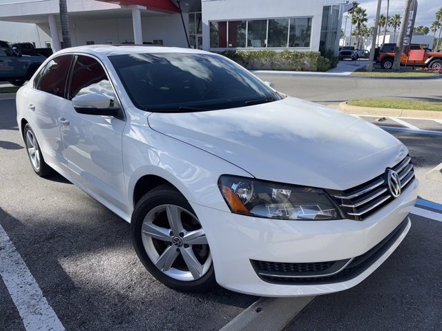 Used 2013 Volkswagen Passat 2.5 SE image 2