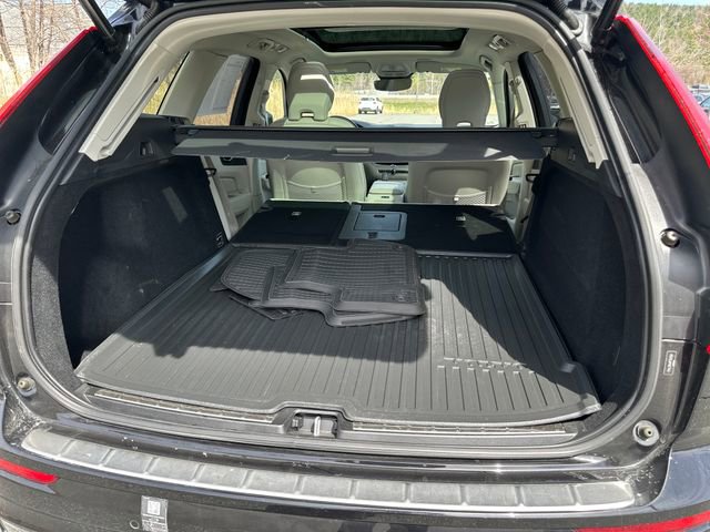 Used 2023 Volvo XC60 B5 Plus w/ Climate Package AWD/4WD image 25