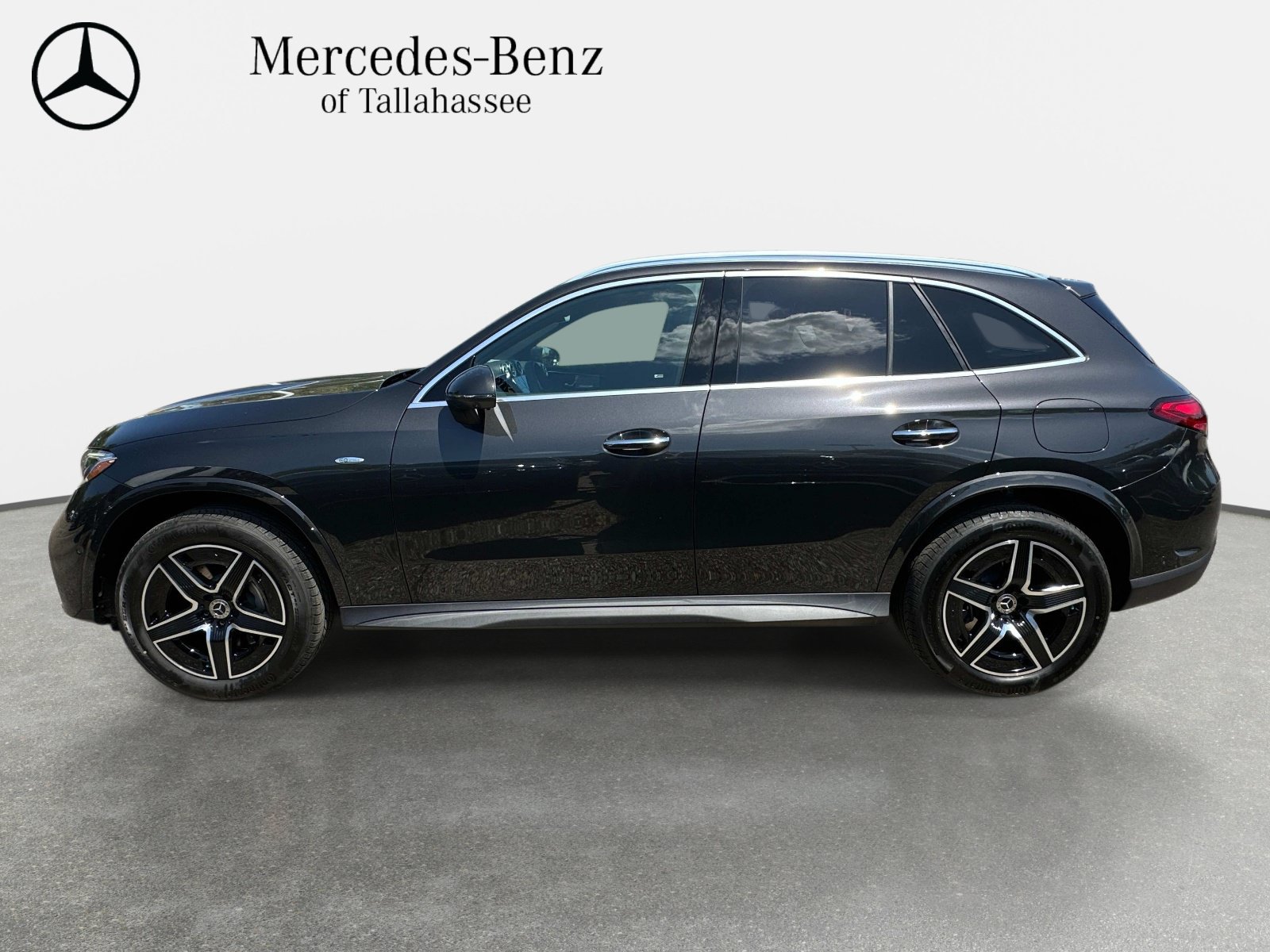 New 2025 Mercedes-Benz GLC 350e 4MATIC image 2