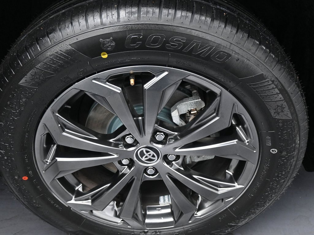 Used 2023 Toyota RAV4 Limited image 38