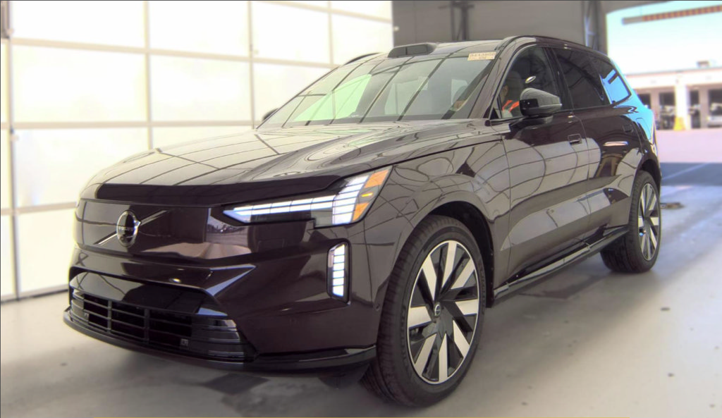 Certified 2025 Volvo EX90 Ultra w/ Protection Package Premier AWD/4WD image 24