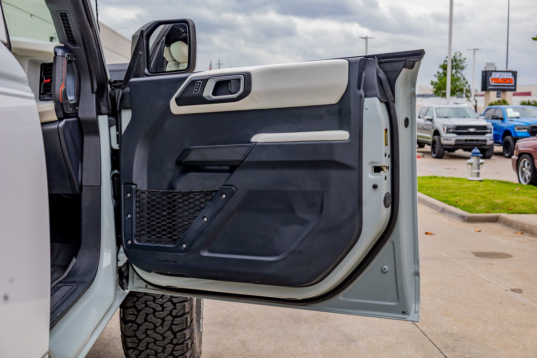 Used 2023 Ford Bronco Heritage Edition AWD/4WD image 38