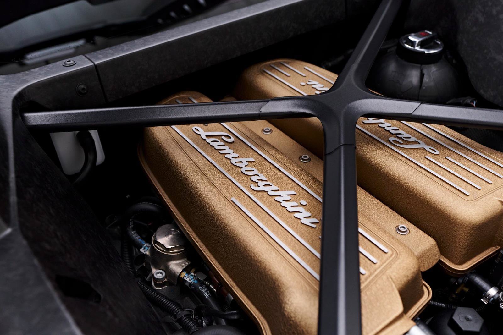 Used 2018 Lamborghini Huracan AWD/4WD image 54