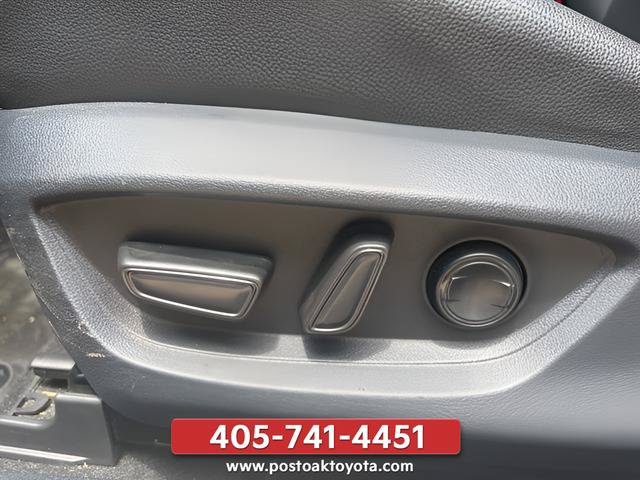 Used 2025 Toyota Camry XLE FWD image 17