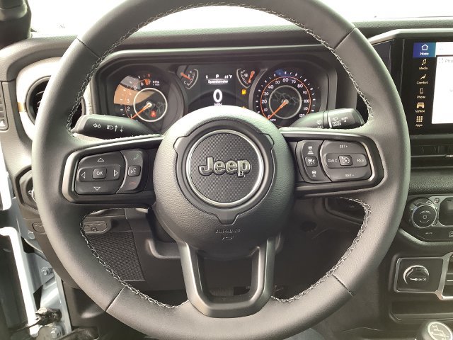 New 2026 Jeep Gladiator Sport AWD/4WD image 11