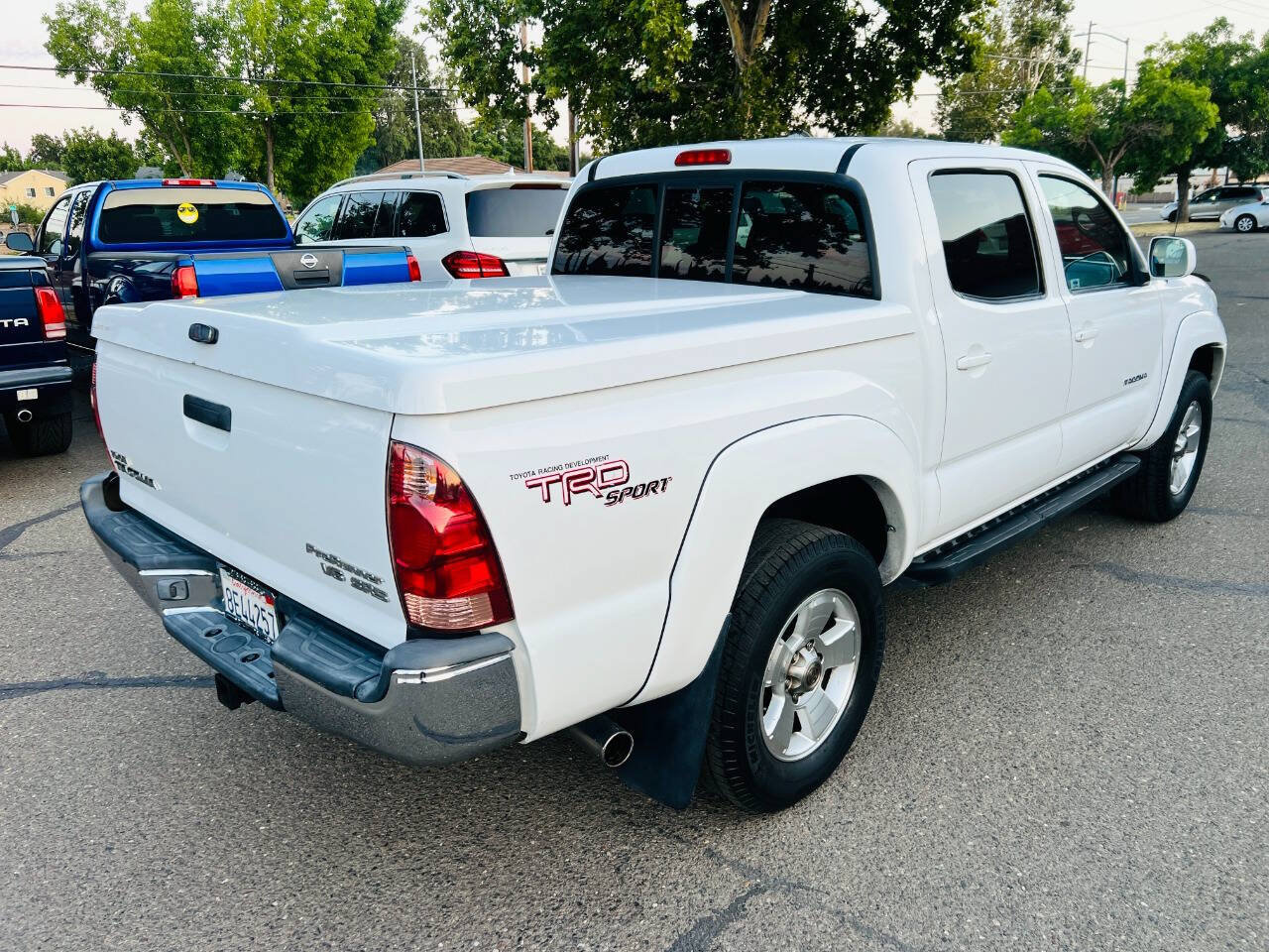 Used 2006 Toyota Tacoma PreRunner RWD image 3