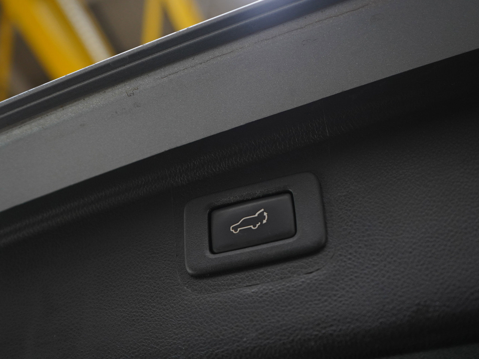 Used 2017 Subaru Outback 2.5i Limited image 18