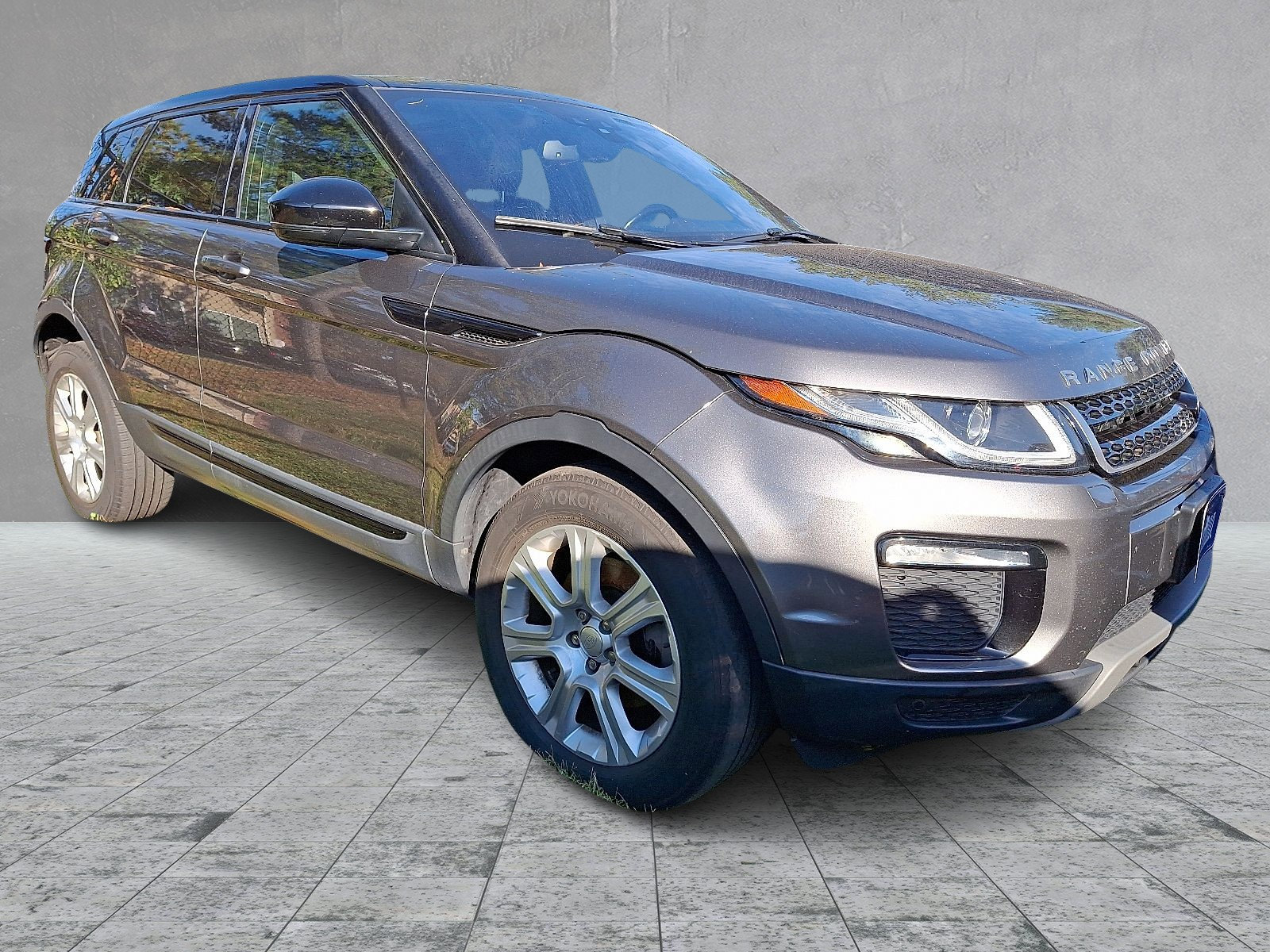 Used 2018 Land Rover Range Rover Evoque SE