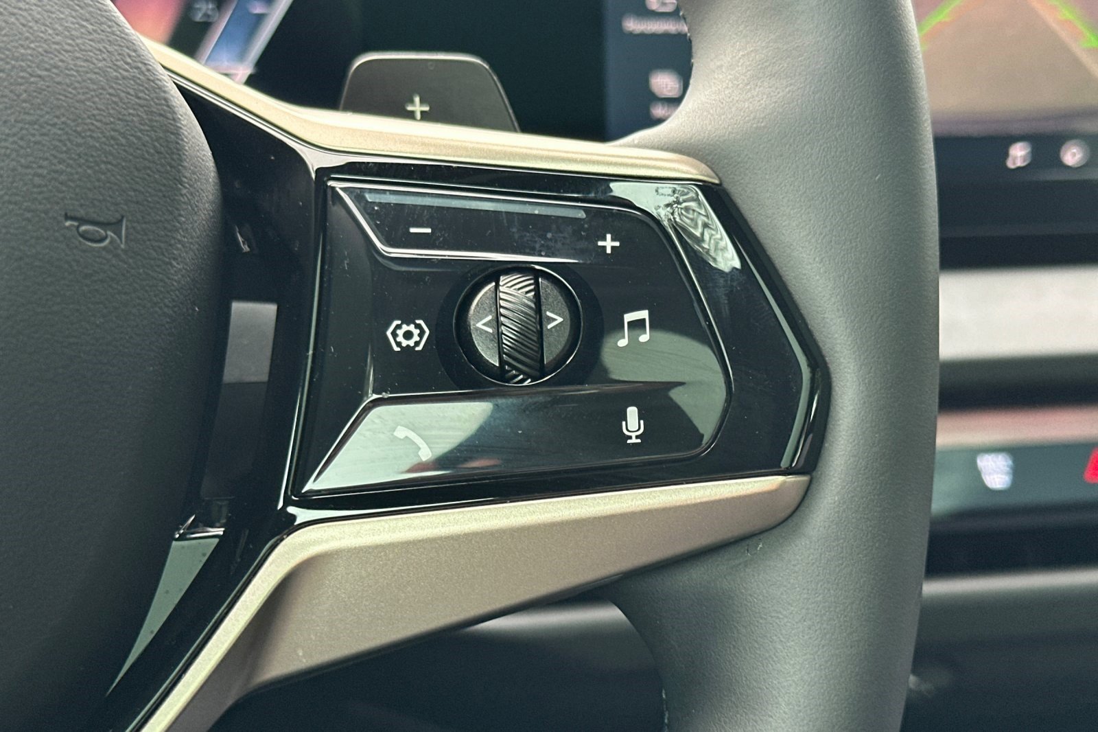 Used 2025 BMW X3 xDrive30i w/ Convenience Package image 31