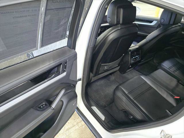 Used 2024 Porsche Cayenne Coupe image 15