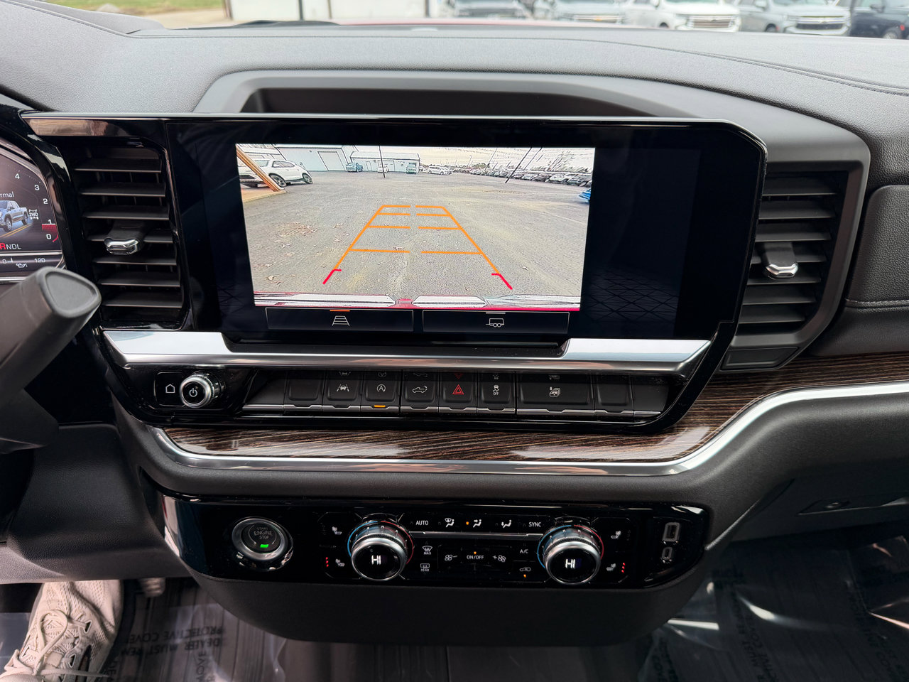 Used 2023 GMC Sierra 1500 Elevation image 29