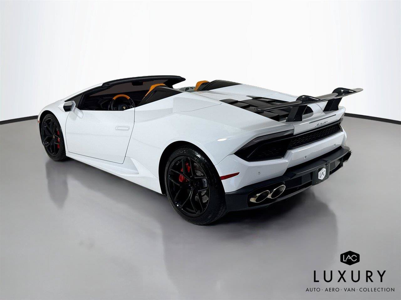 Used 2019 Lamborghini Huracan LP 580-2 RWD image 8