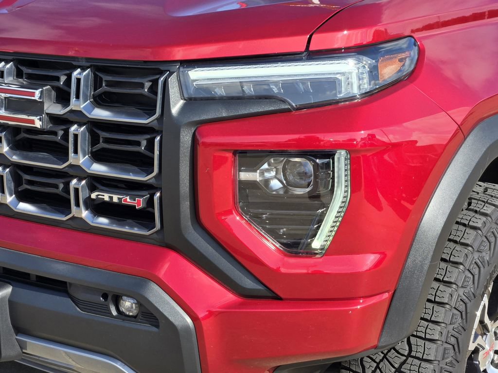 Used 2024 GMC Canyon AT4 w/ Technology Package AWD/4WD image 7