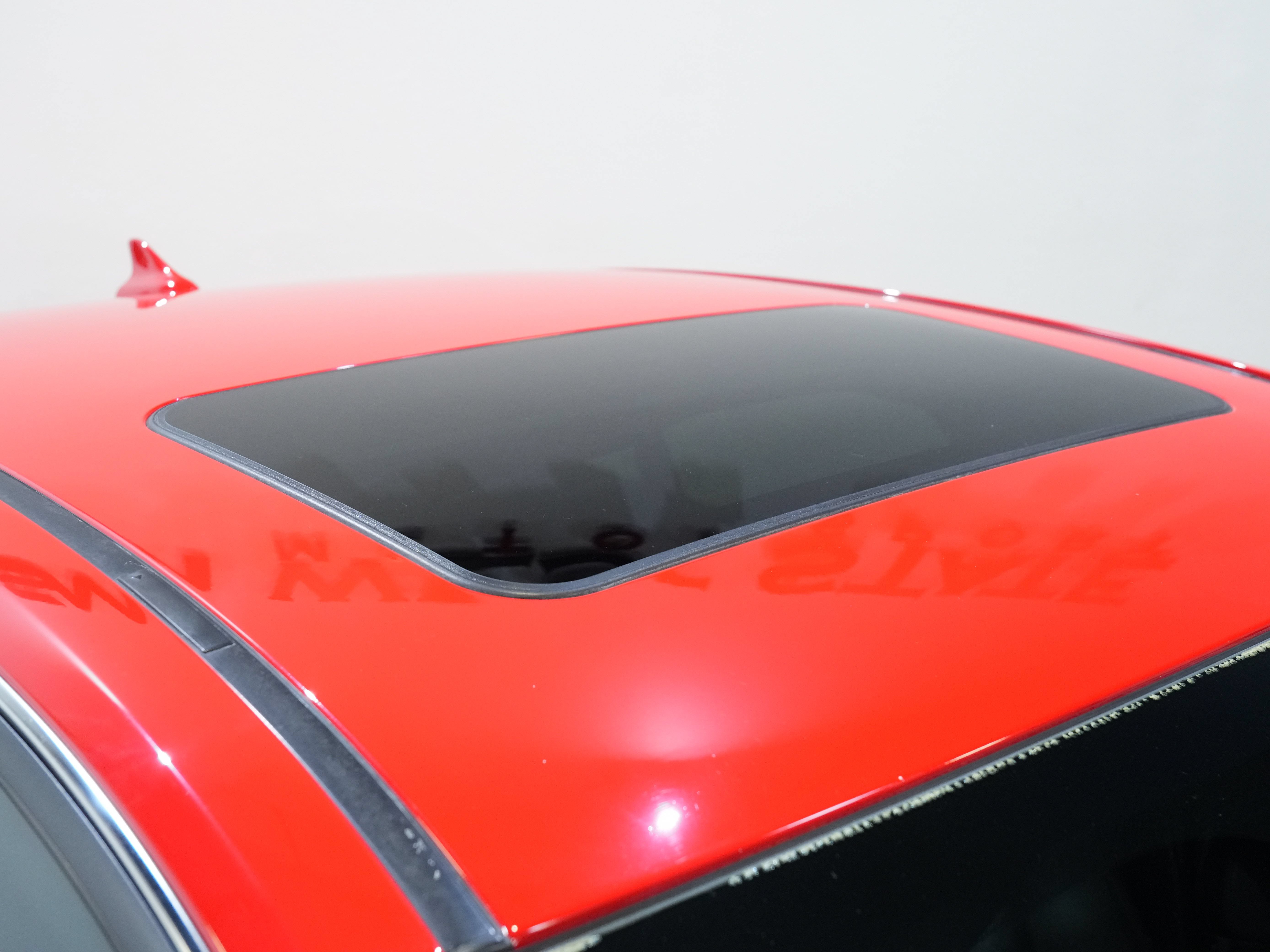 Used 2014 Chevrolet SS RWD image 13