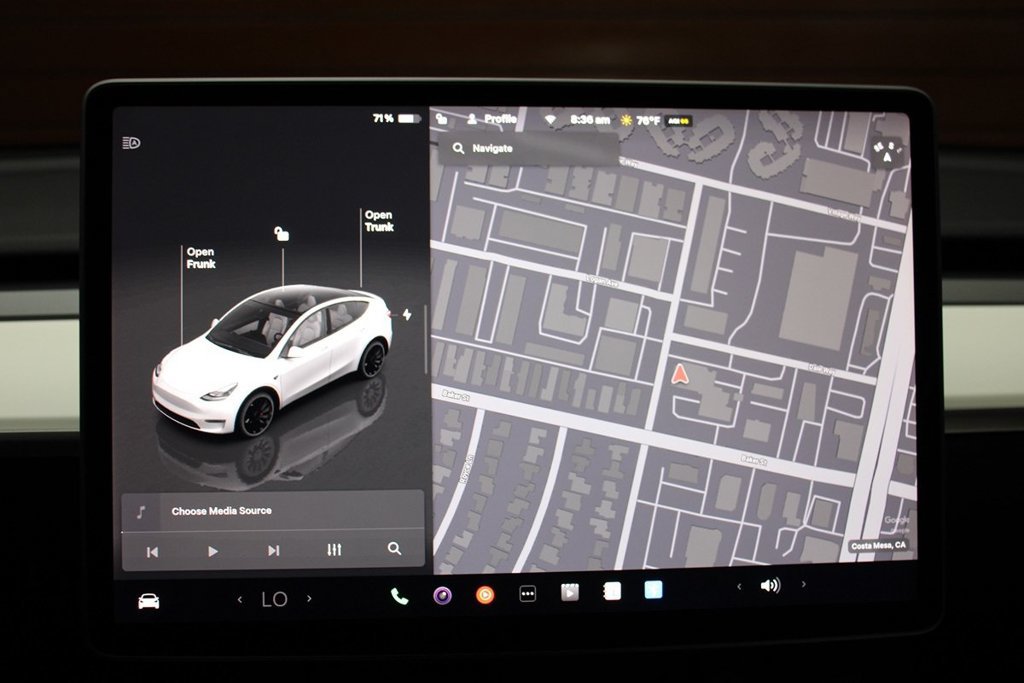 Used 2023 Tesla Model Y Performance AWD/4WD image 17