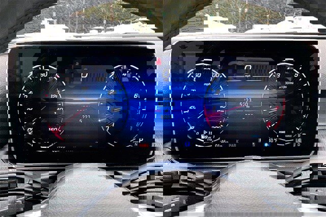 Certified 2025 Mercedes-Benz C 300 4MATIC Sedan image 16