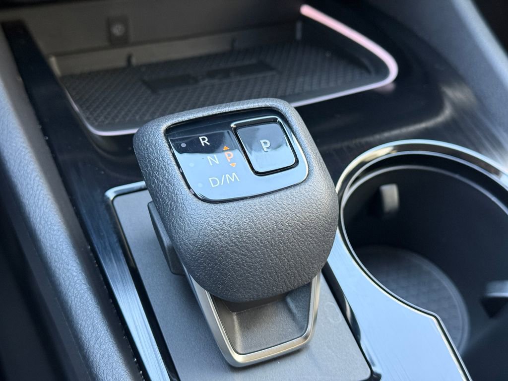 Used 2025 Nissan Rogue SL image 27