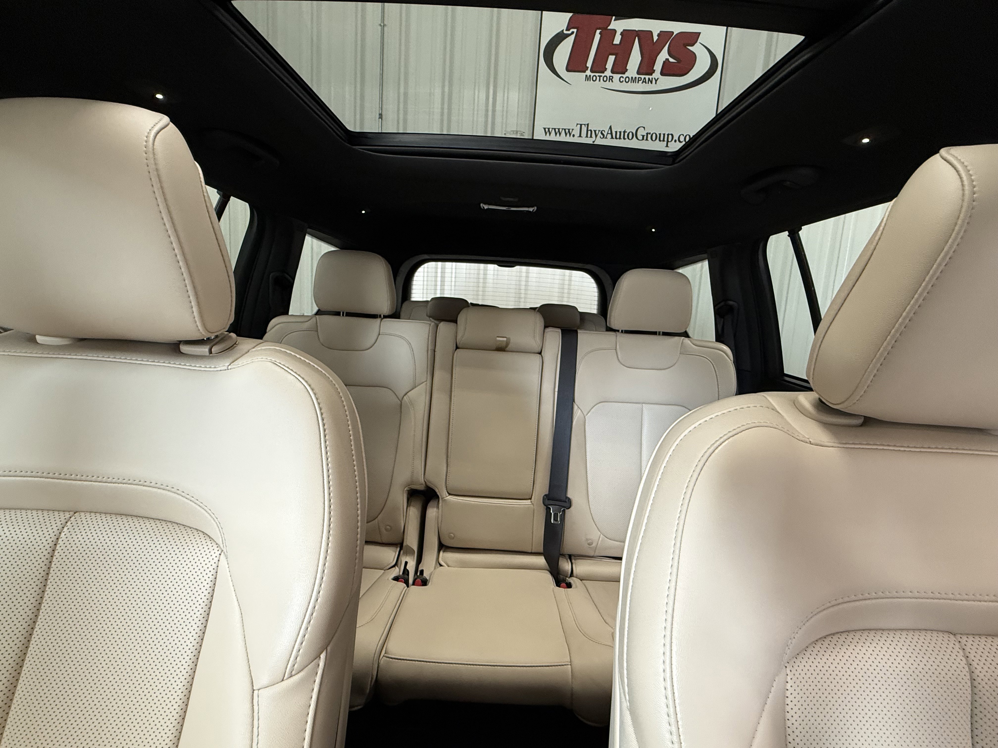 Used 2024 Jeep Grand Cherokee L Limited w/ Luxury Tech Group II AWD/4WD image 25