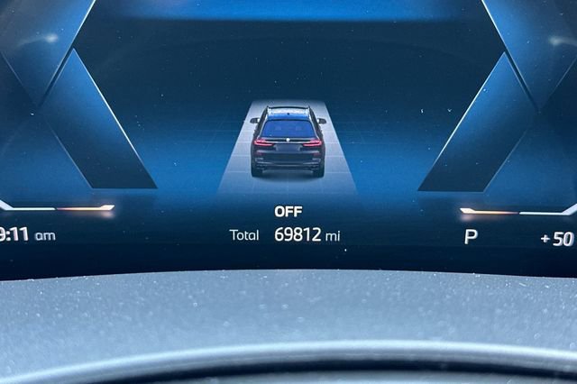 Used 2023 BMW X7 M60i w/ Executive Package image 31