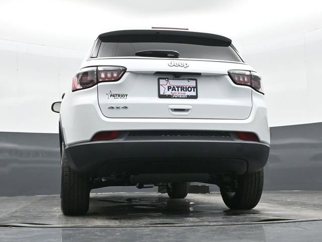 Used 2025 Jeep Compass Sport image 37