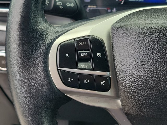Certified 2022 Ford Explorer XLT w/ Equipment Group 202A RWD image 24