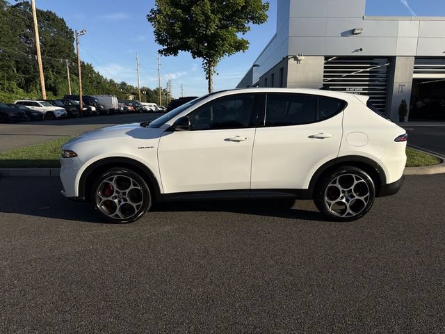 Used 2024 Alfa Romeo Tonale Veloce AWD/4WD image 5