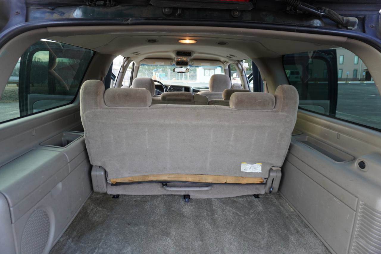 Used 2003 Chevrolet Suburban LS w/ LS Preferred Equipment Group image 30