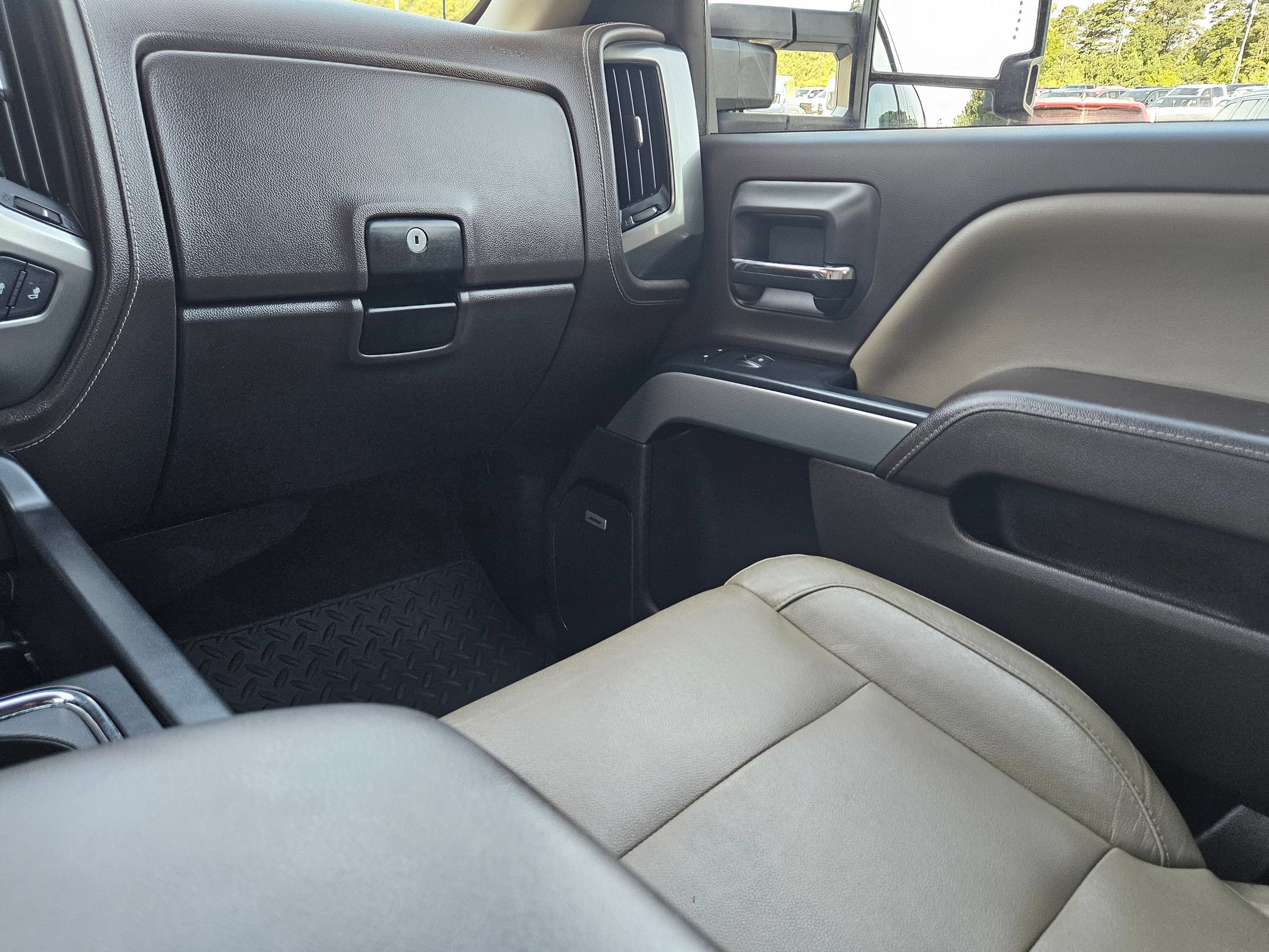 Used 2019 Chevrolet Silverado 2500 LTZ w/ Duramax Plus Package AWD/4WD image 11