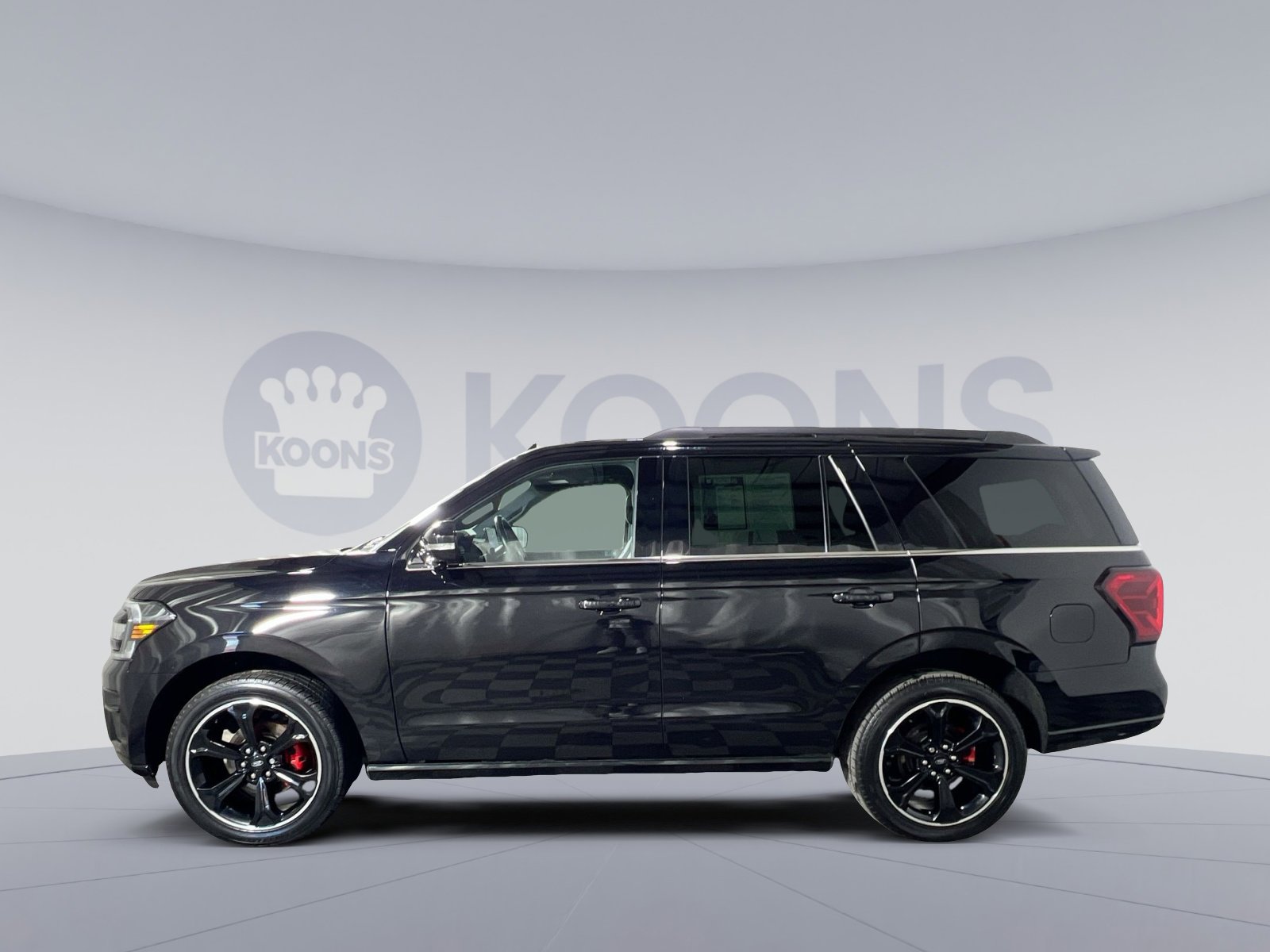 Used 2023 Ford Expedition Limited image 2