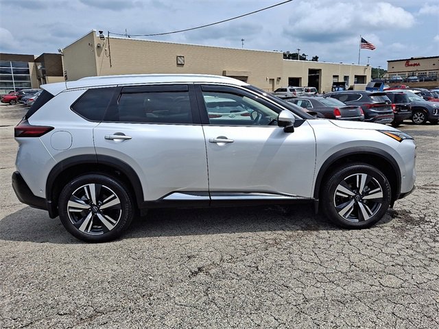 Used 2023 Nissan Rogue SL w/ SL Premium Package image 8