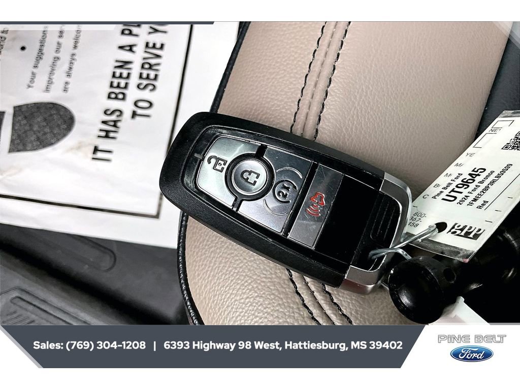 Used 2024 Ford Bronco Wildtrak AWD/4WD image 8