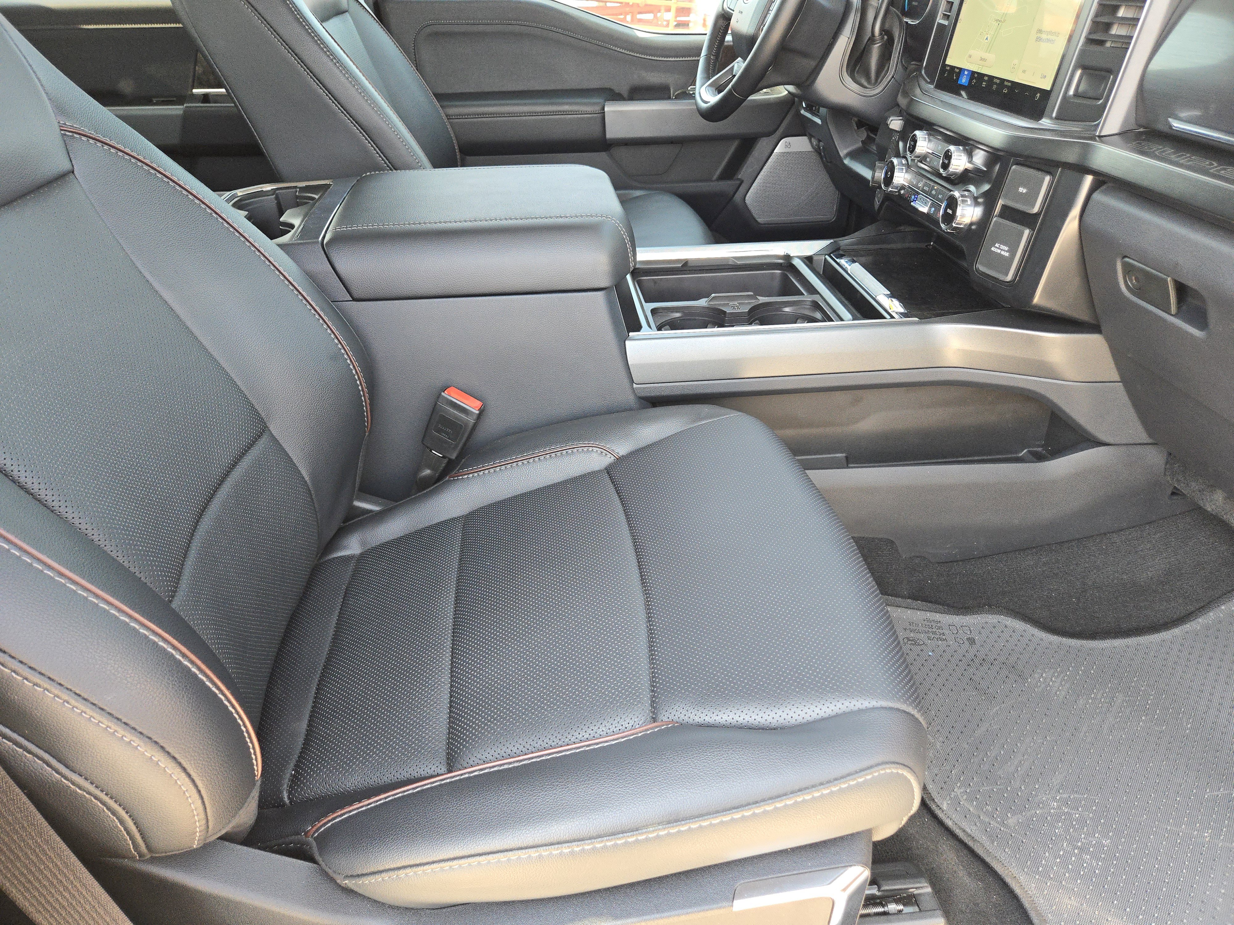 Used 2023 Ford F250 Lariat w/ Chrome Package image 14
