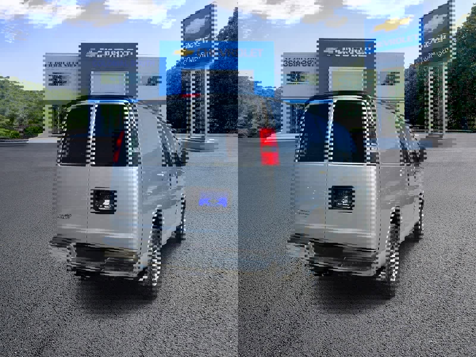 Certified 2019 Chevrolet Express 2500 w/ Chrome Appearance Package image 6