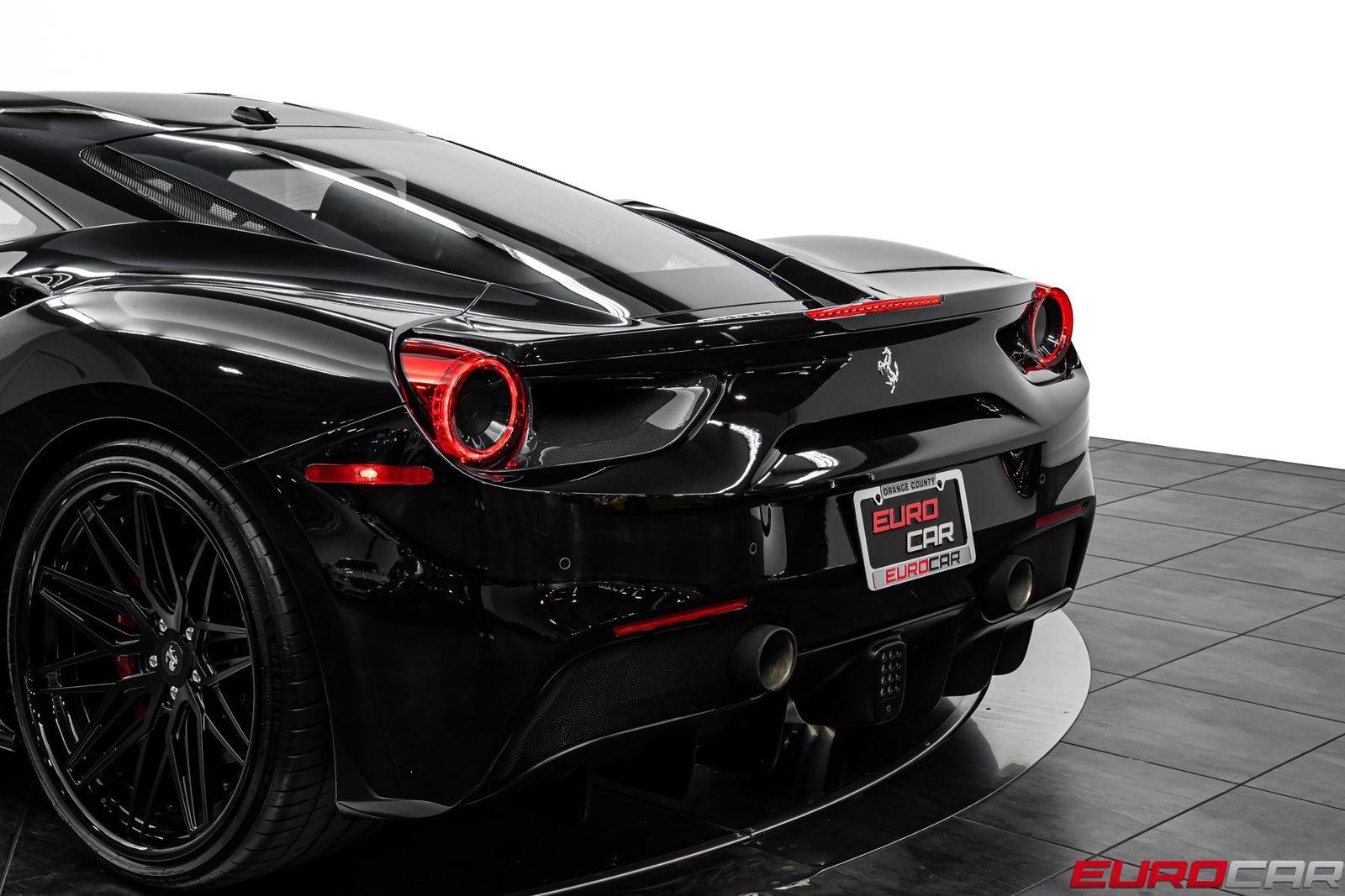Used 2019 Ferrari 488 GTB RWD image 18