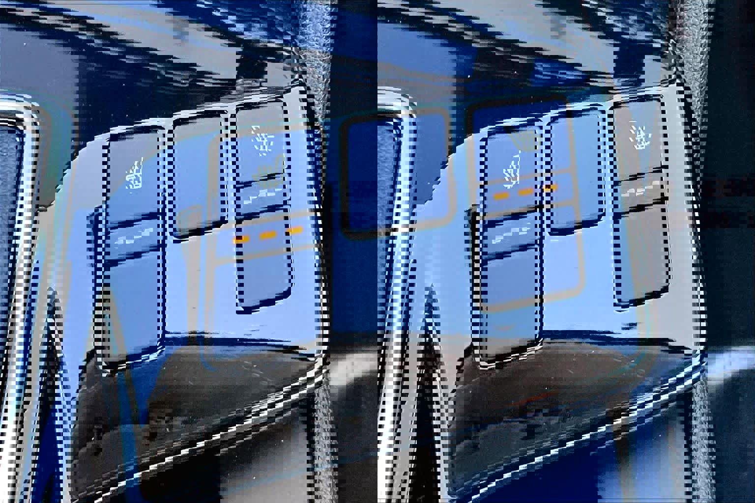 Used 2023 Kia Sportage EX image 34