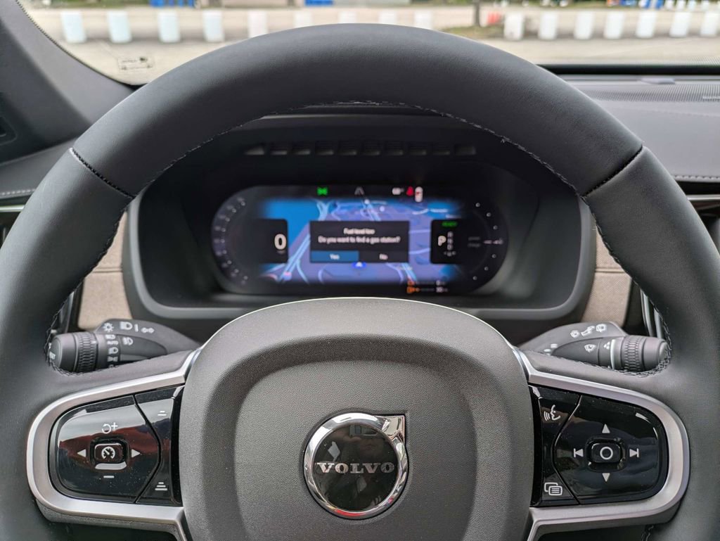 New 2026 Volvo XC90 T8 Plus w/ Protection Package Premier AWD/4WD image 40